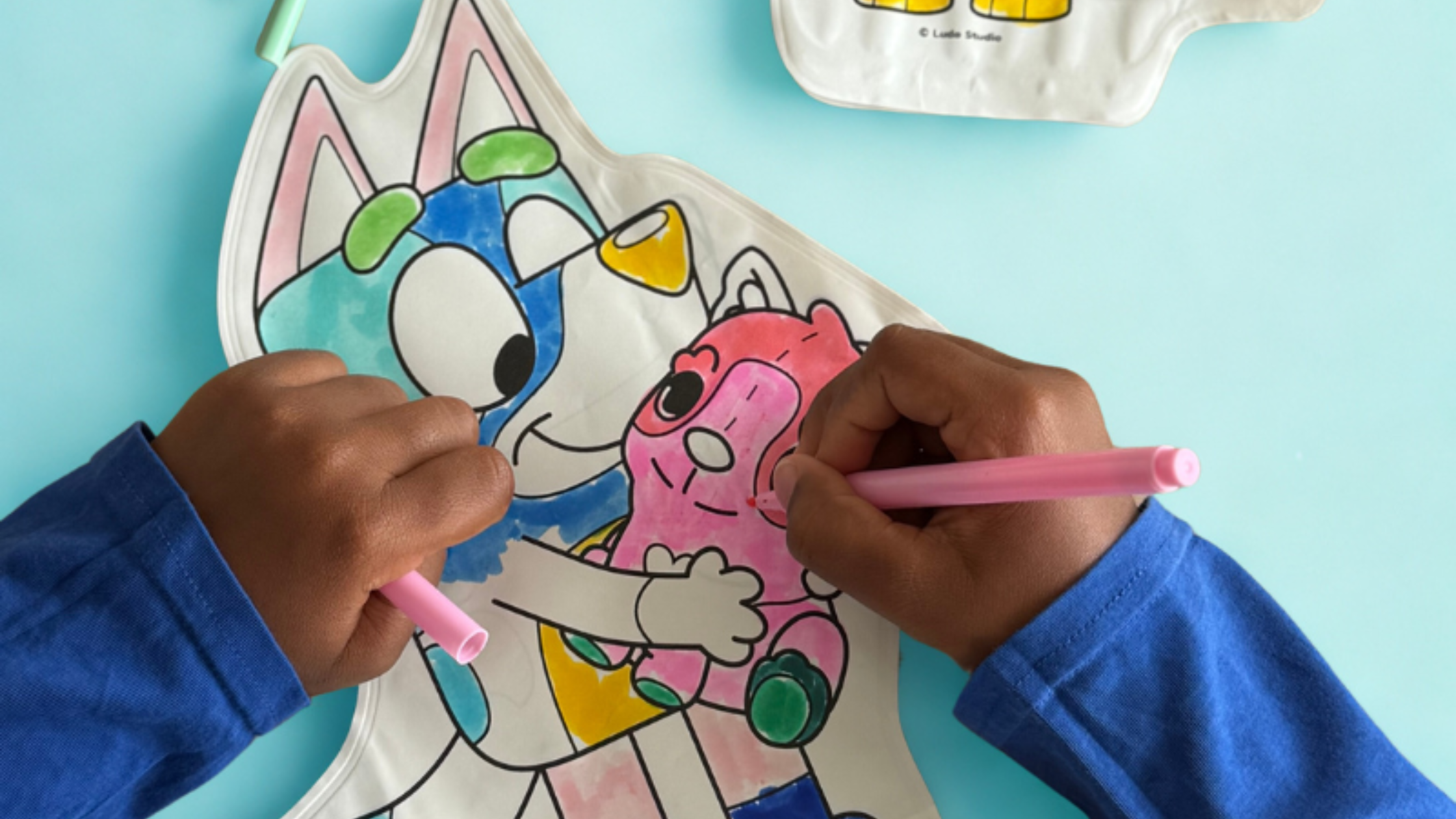Lire la suite à propos de l’article 🎨 Bluey & Bingo : les coloriages gonflables préférés des enfants 🐾